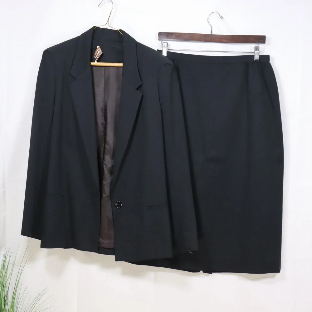 Michelle Stuart Skirt Suit Size 14 Black Womens Vintage Professional Career